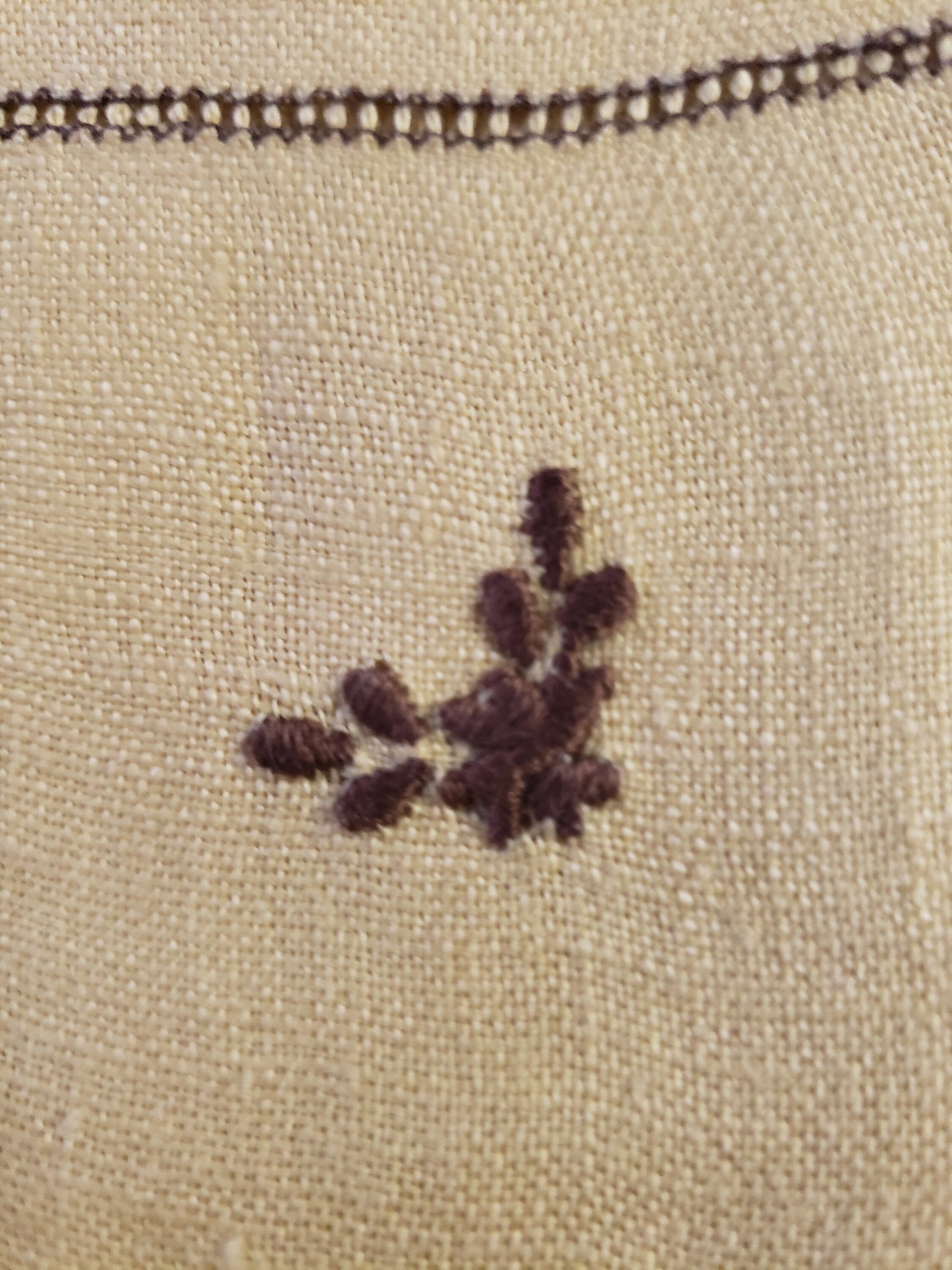 Vintage Ecru Color Napkins With Embroidery