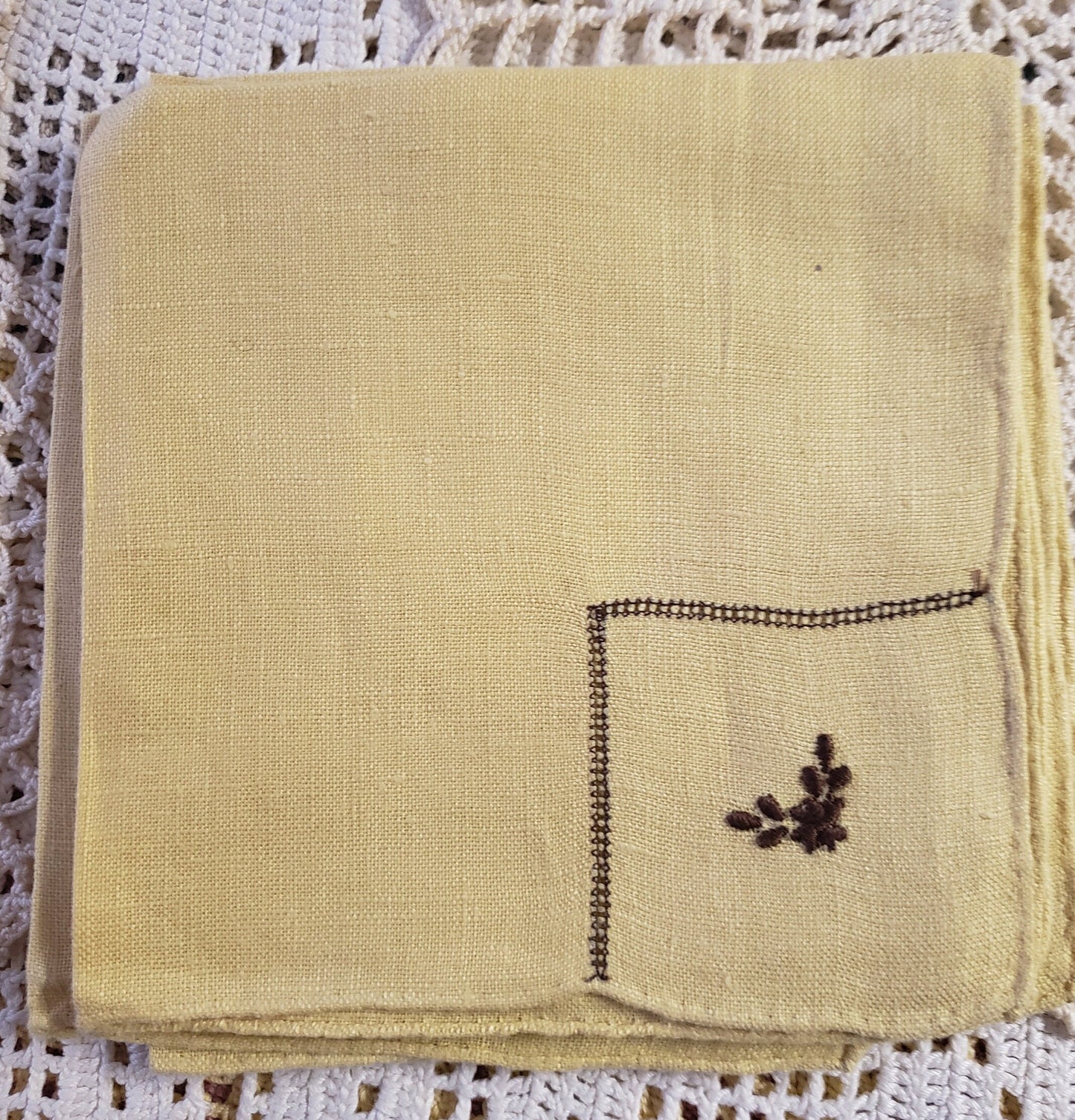 Vintage Ecru Color Napkins With Embroidery