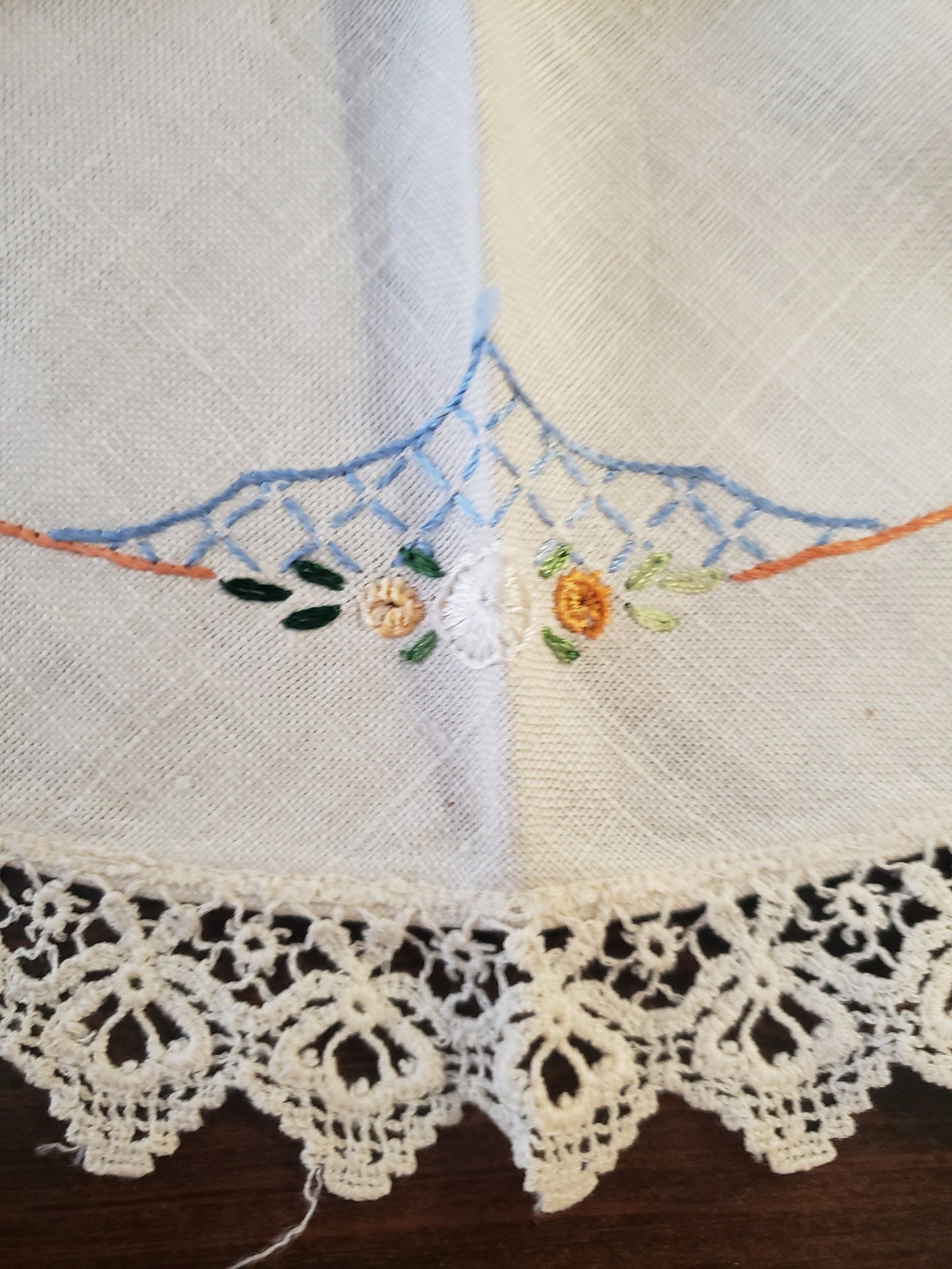 Vintage Embroidered Linen Dresser Scarf