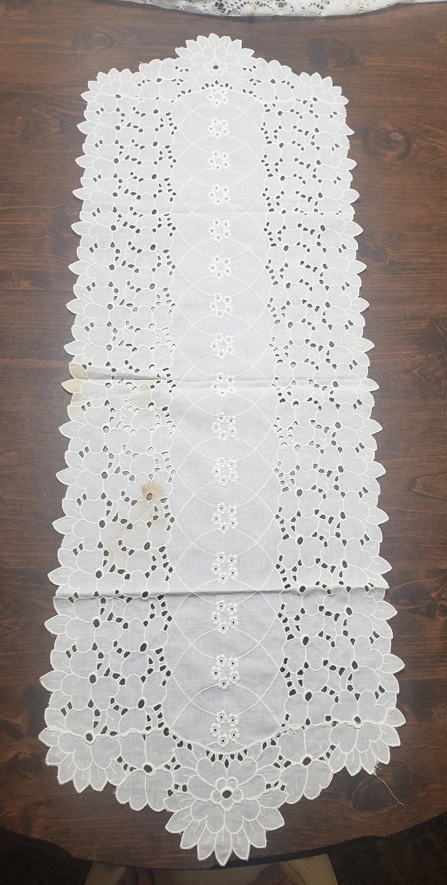 Vintage Eyelet Embroidered Dresser Scarf