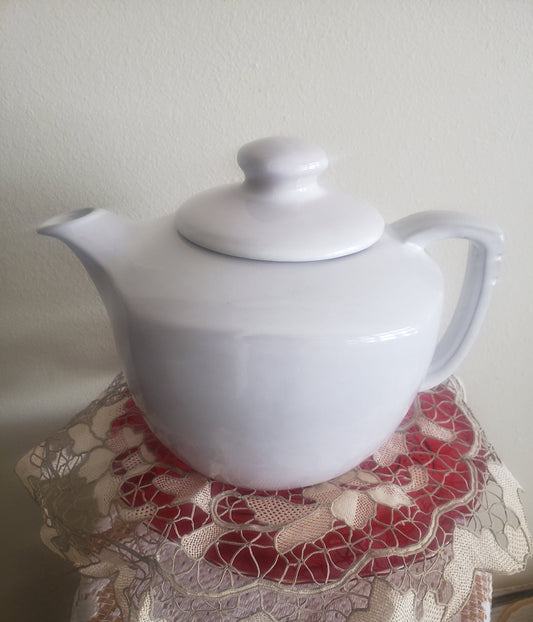 Frankoma Pottery Collection: Large Covered Teapot in Ivory Glaze